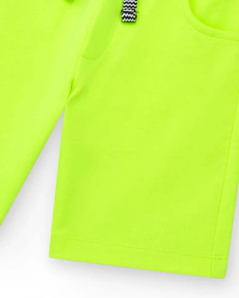 Bermudas pour garçon en jaune avec taille ajustable et poches