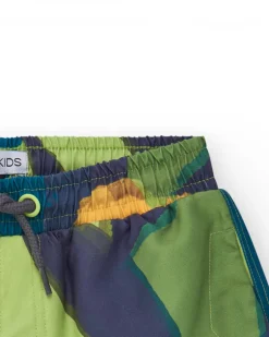 Bermudas pour garçon en vert avec imprimé tropical.