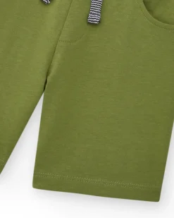 Bermudas pour garçon en vert olive avec taille ajustable et poches