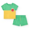 Ensemble pour garçon en vert et jaune avec t-shirt brodé de pomme et pantalon court