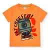 T-shirt orange pour garçon avec imprimé d’appareil photo et texte