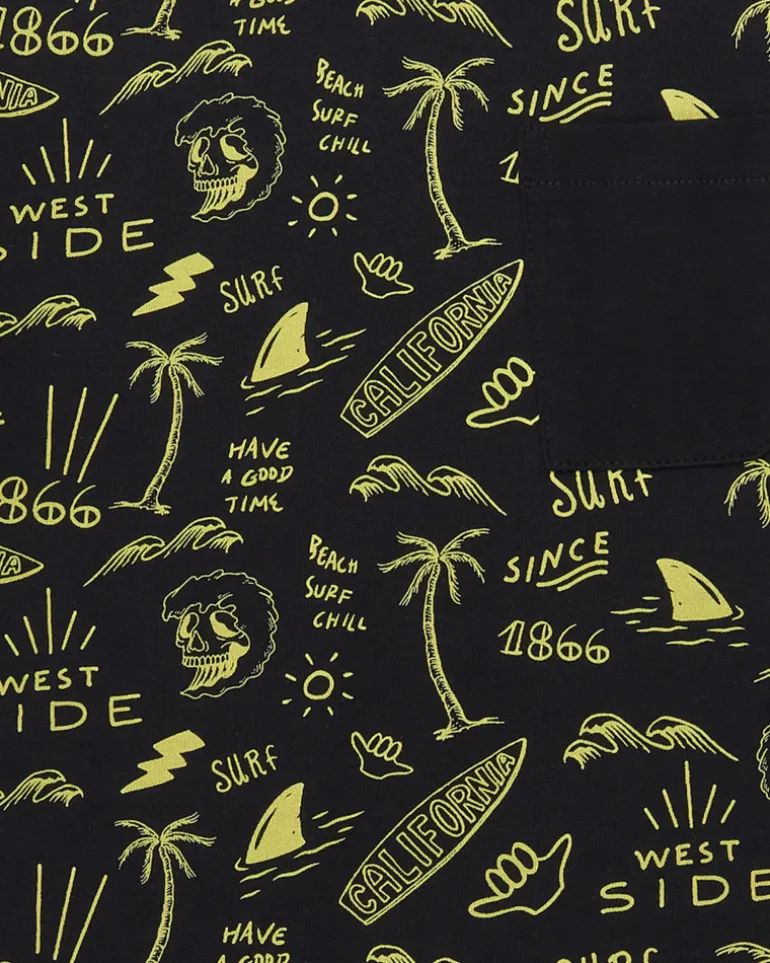 T-shirt pour garçon en noir avec poche avant et imprimé.