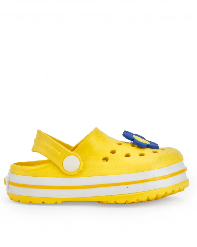 Zuecos para niña en amarillo con flor decorativa